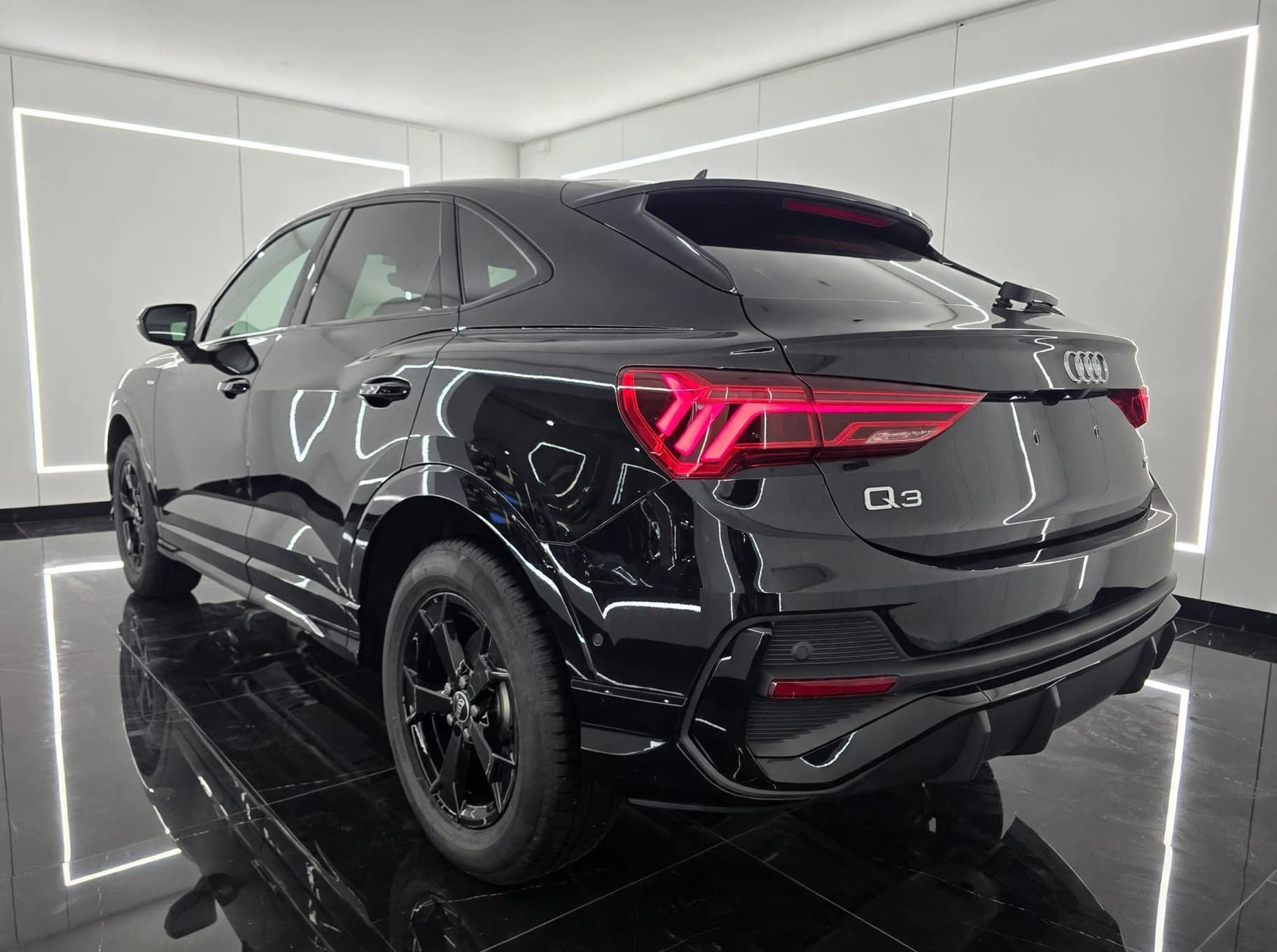 Audi Q3, fotografija 3